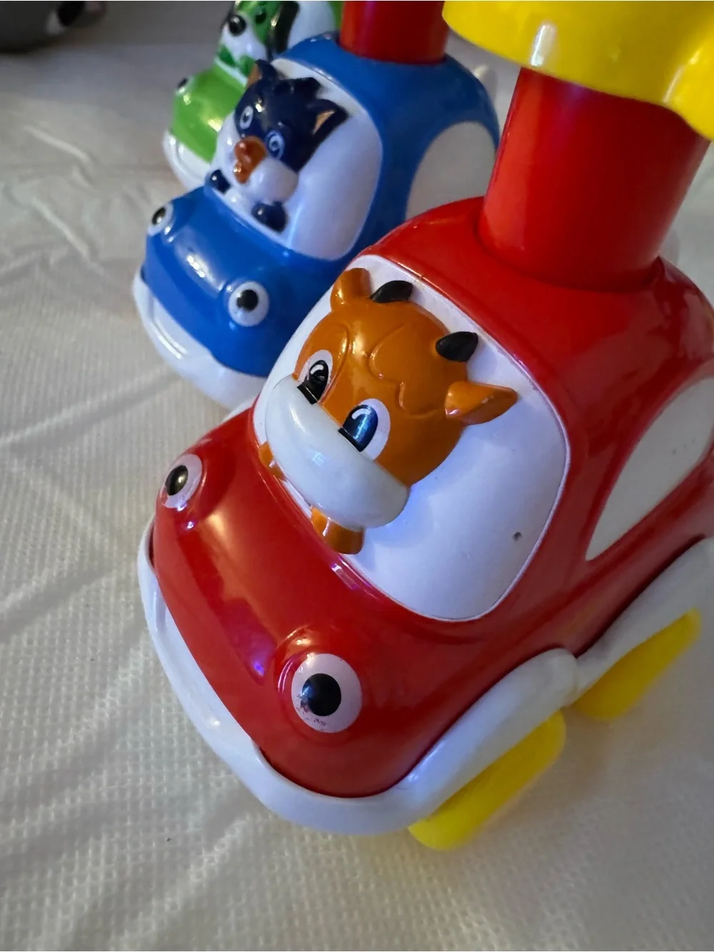Colorful Wind-Up Animal Cars Toy Trio - Red, Blue, Green